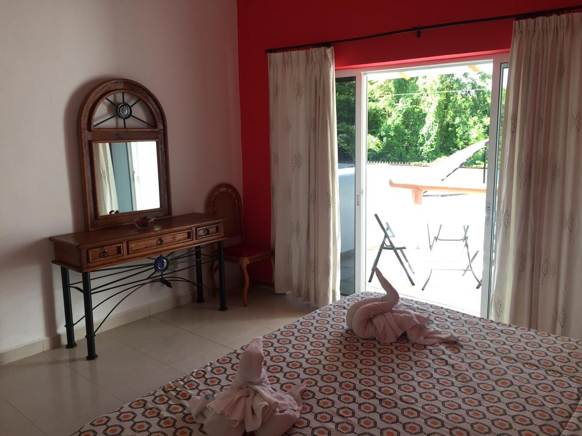 Casa Pili Bed & Breakfast Плая дел Кармен Екстериор снимка