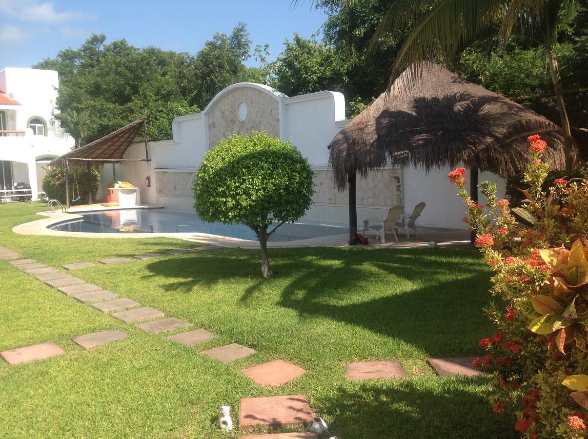 Casa Pili Bed & Breakfast Плая дел Кармен Екстериор снимка