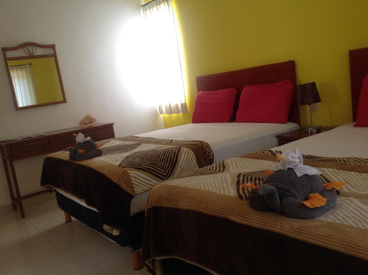 Casa Pili Bed & Breakfast Плая дел Кармен Екстериор снимка