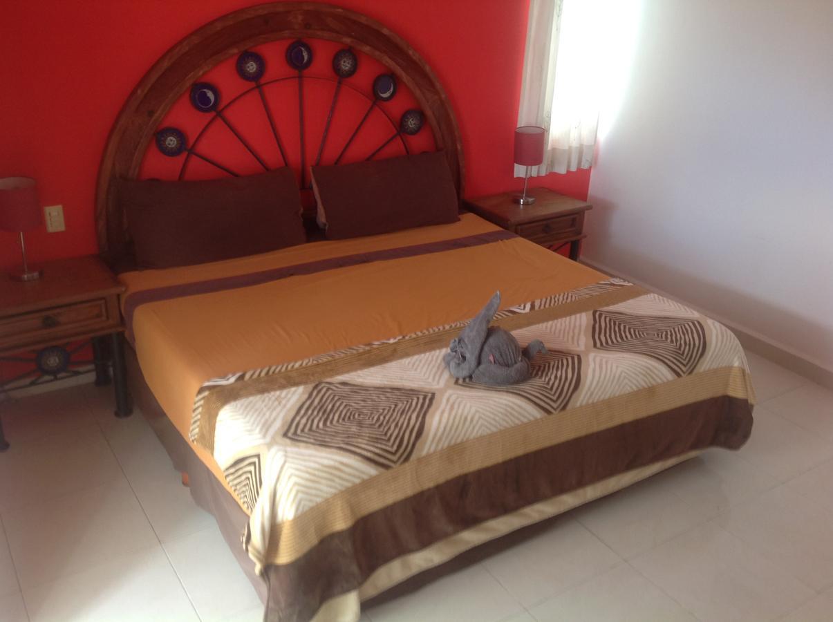 Casa Pili Bed & Breakfast Плая дел Кармен Екстериор снимка