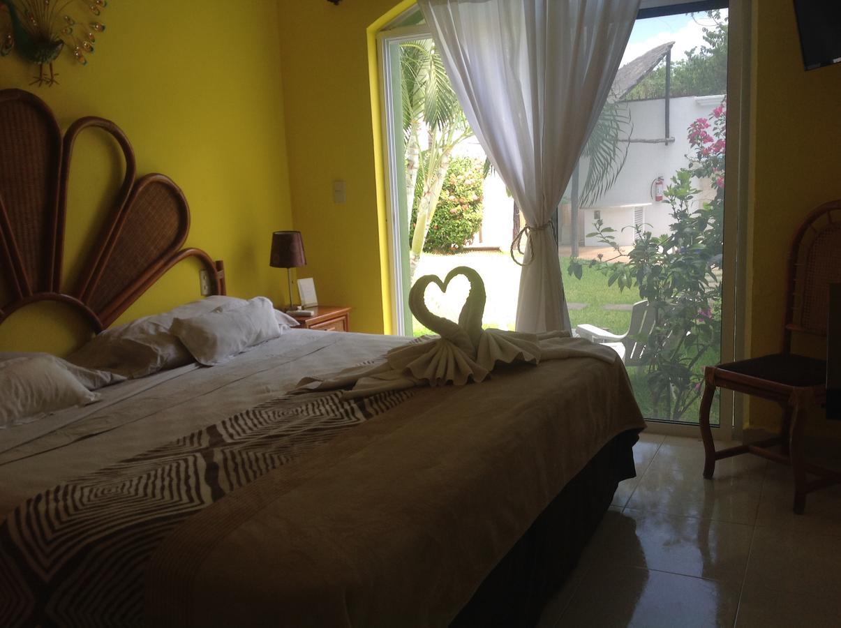 Casa Pili Bed & Breakfast Плая дел Кармен Екстериор снимка