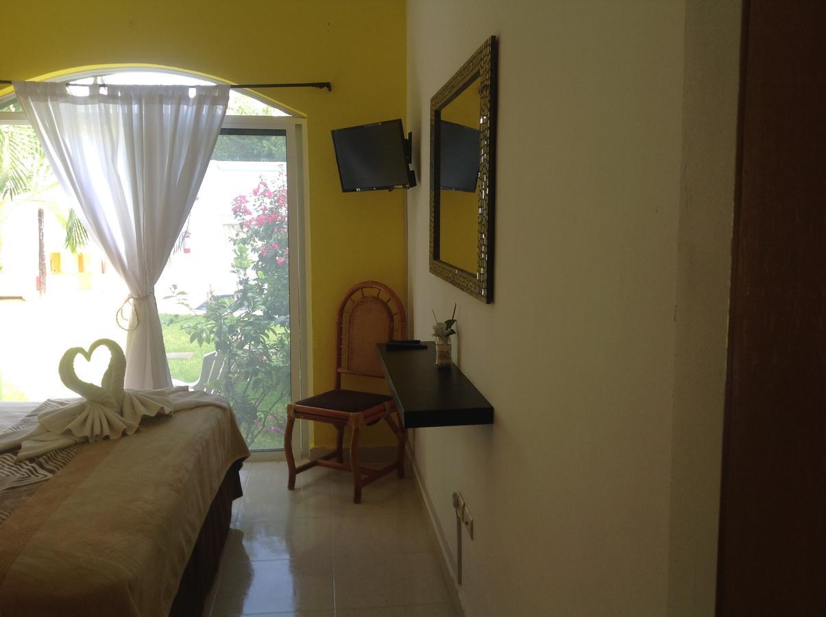 Casa Pili Bed & Breakfast Плая дел Кармен Екстериор снимка