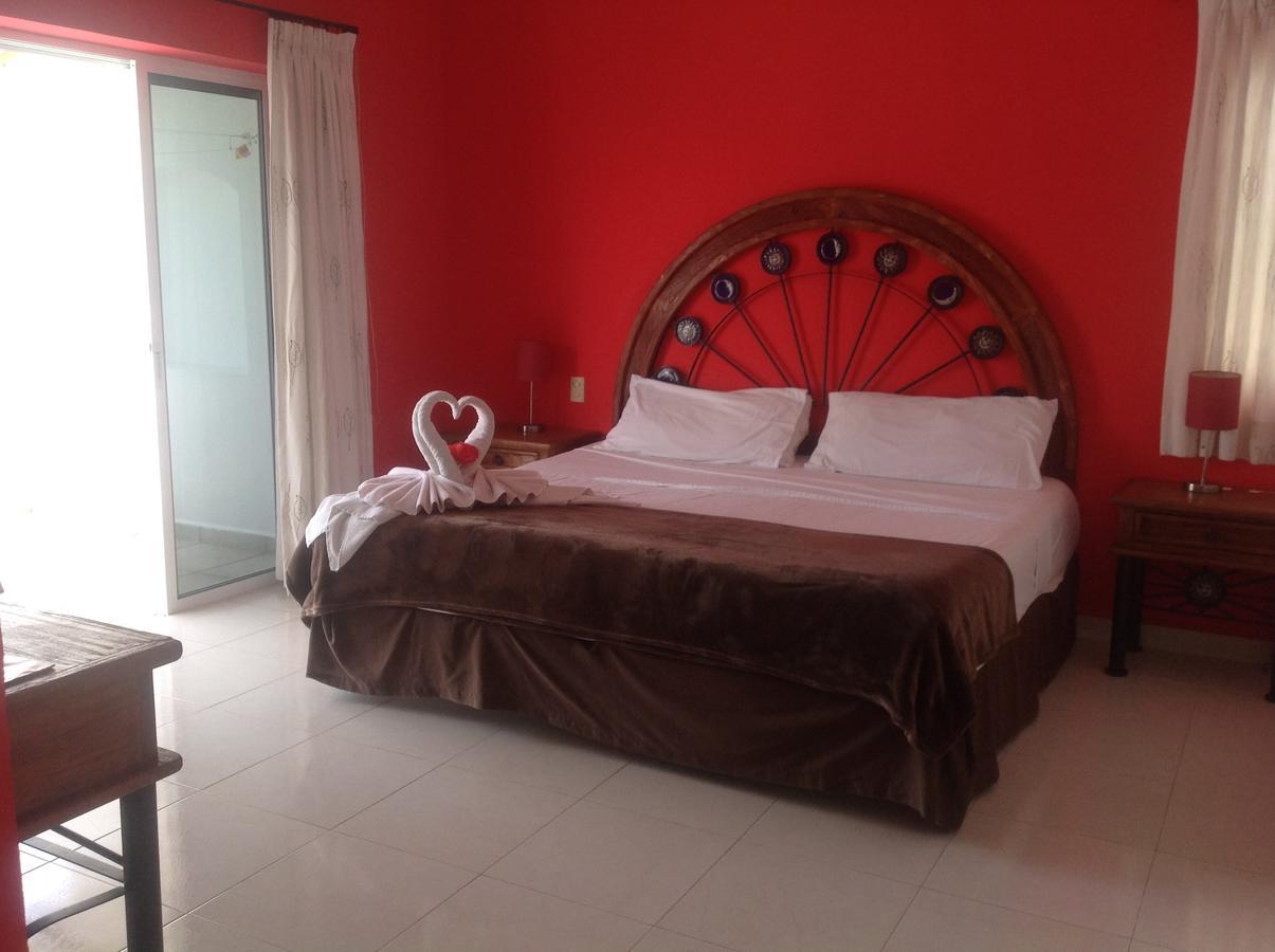 Casa Pili Bed & Breakfast Плая дел Кармен Екстериор снимка