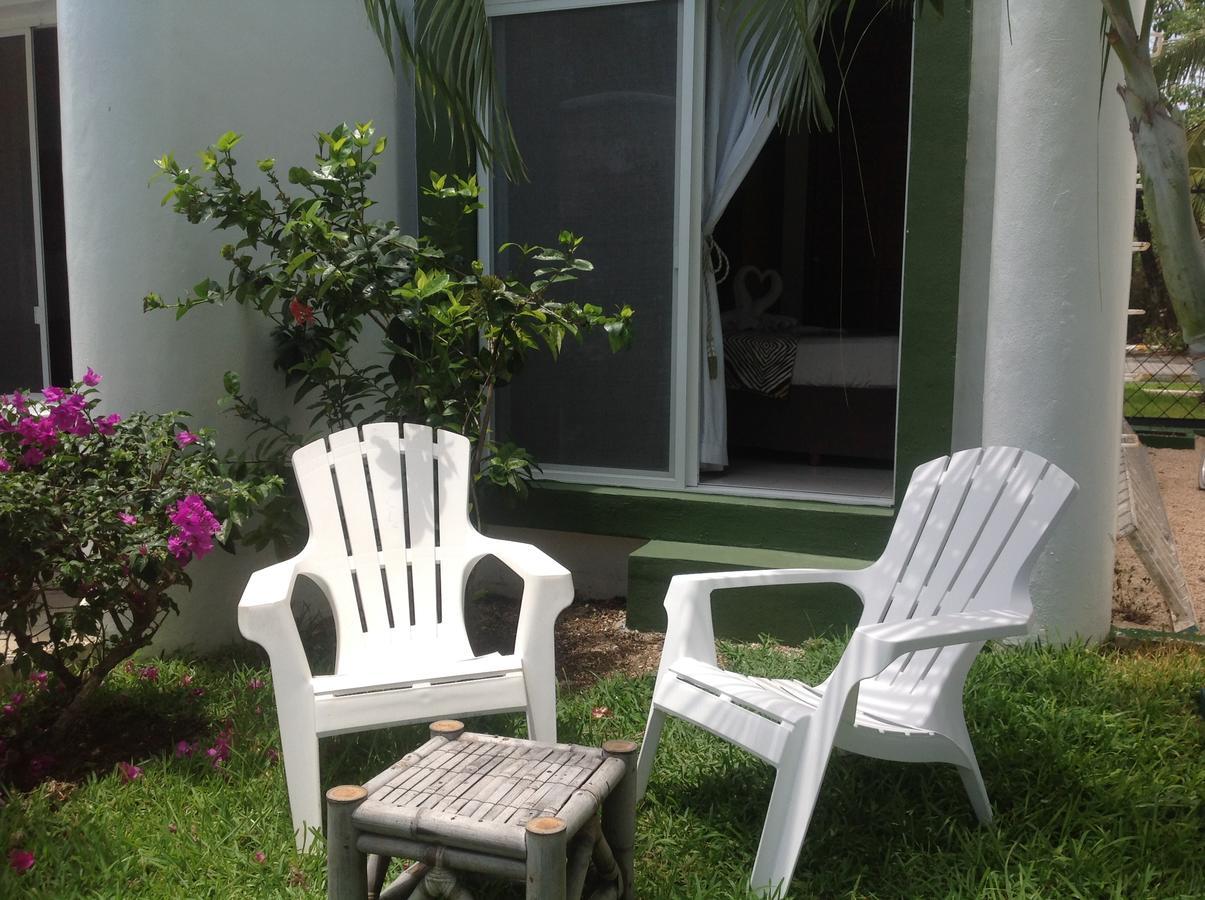 Casa Pili Bed & Breakfast Плая дел Кармен Екстериор снимка
