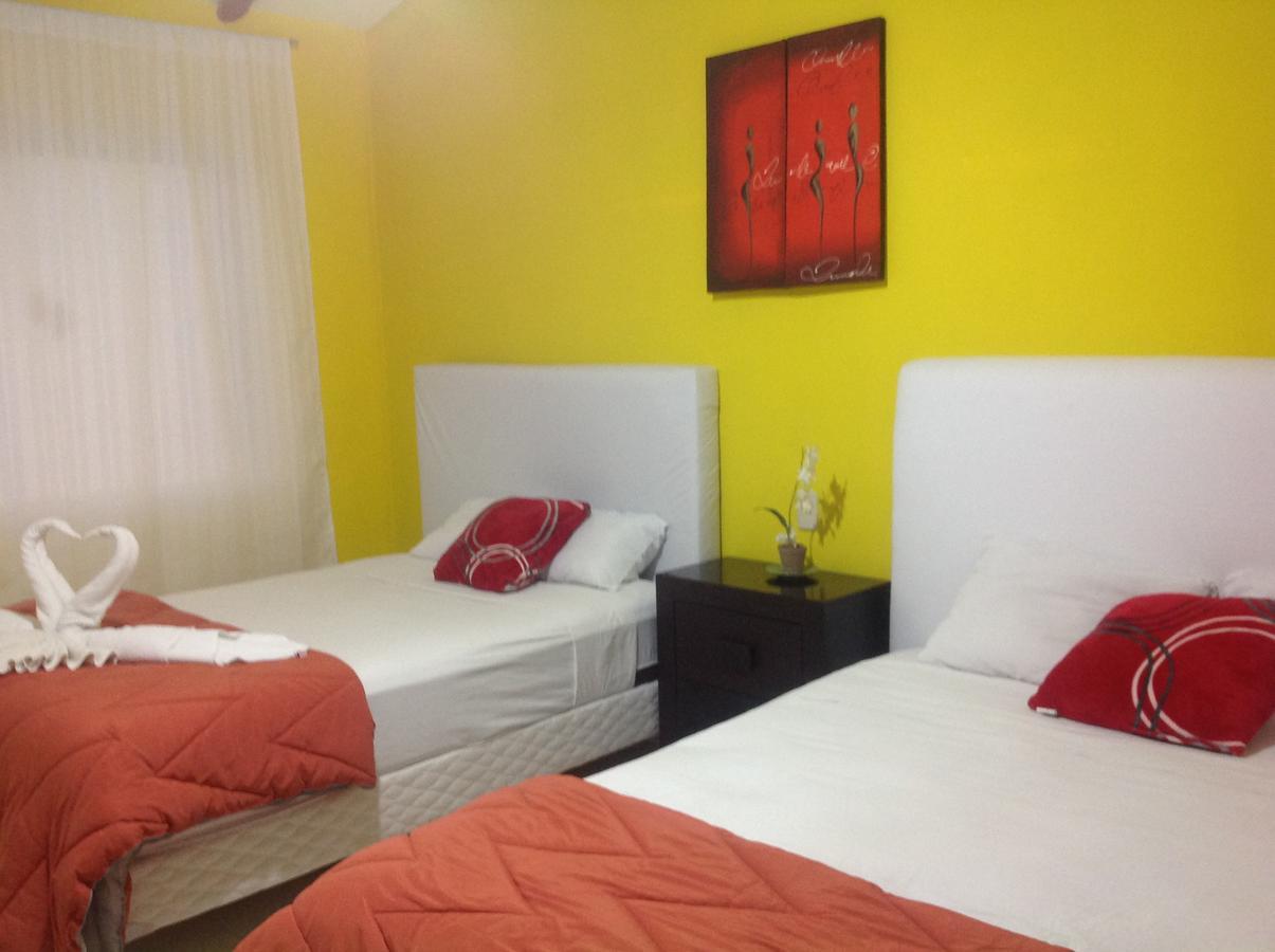 Casa Pili Bed & Breakfast Плая дел Кармен Екстериор снимка
